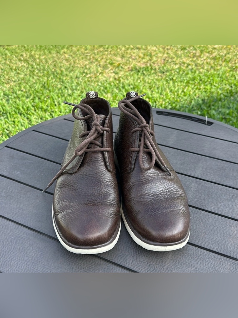 UGG MENS COMFORT
SYSTEM BROWN LEATHER LACE UP CHUKKA BOOT SIZE
10 S/N 1013234